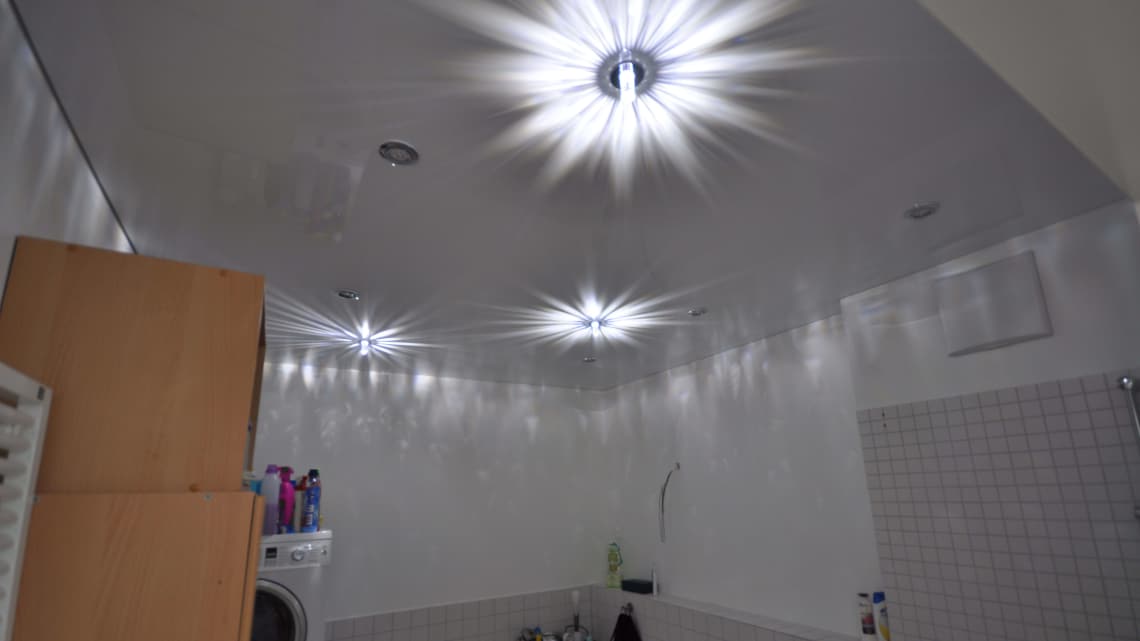 Lackspanndecke Badezimmer Swarovski LED kaltweiss