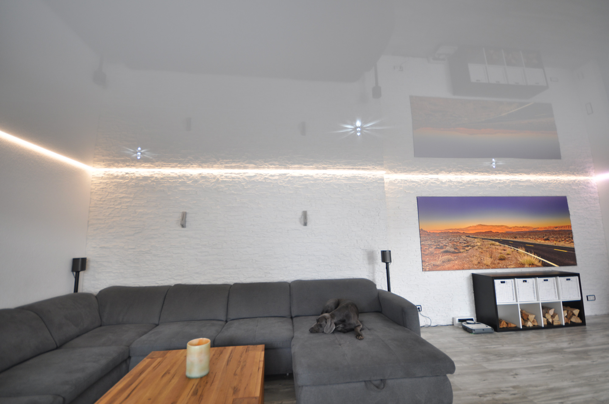 Lackspanndecke Wohnzimmer LEDband
