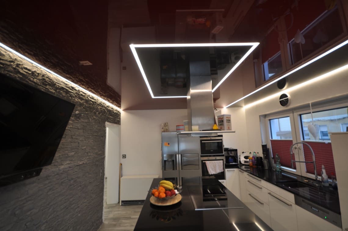Lackspanndecke Küche LEDband Lichtprofil Spanndecke