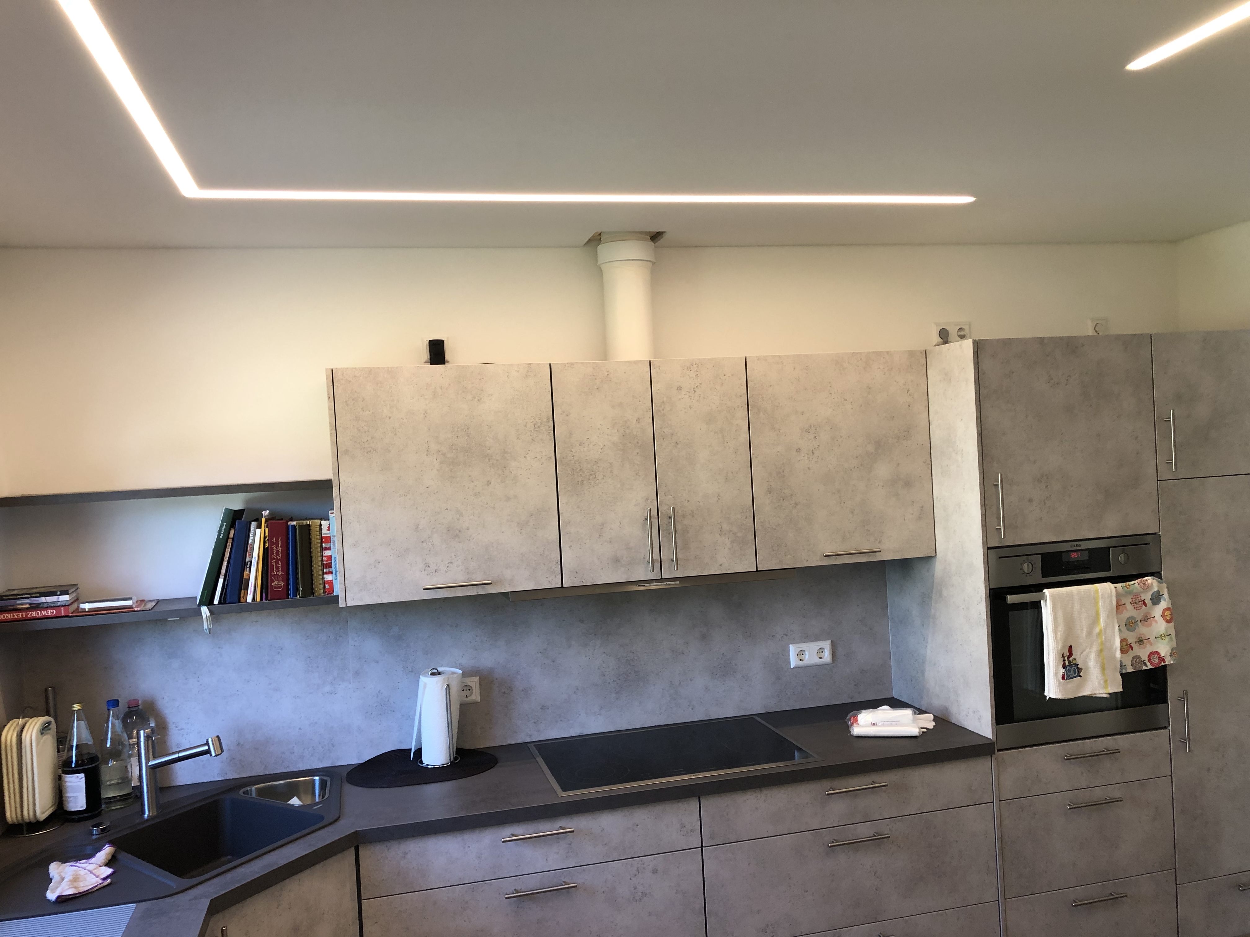 Spanndecke Küche LEDLichtprofil dimmbar