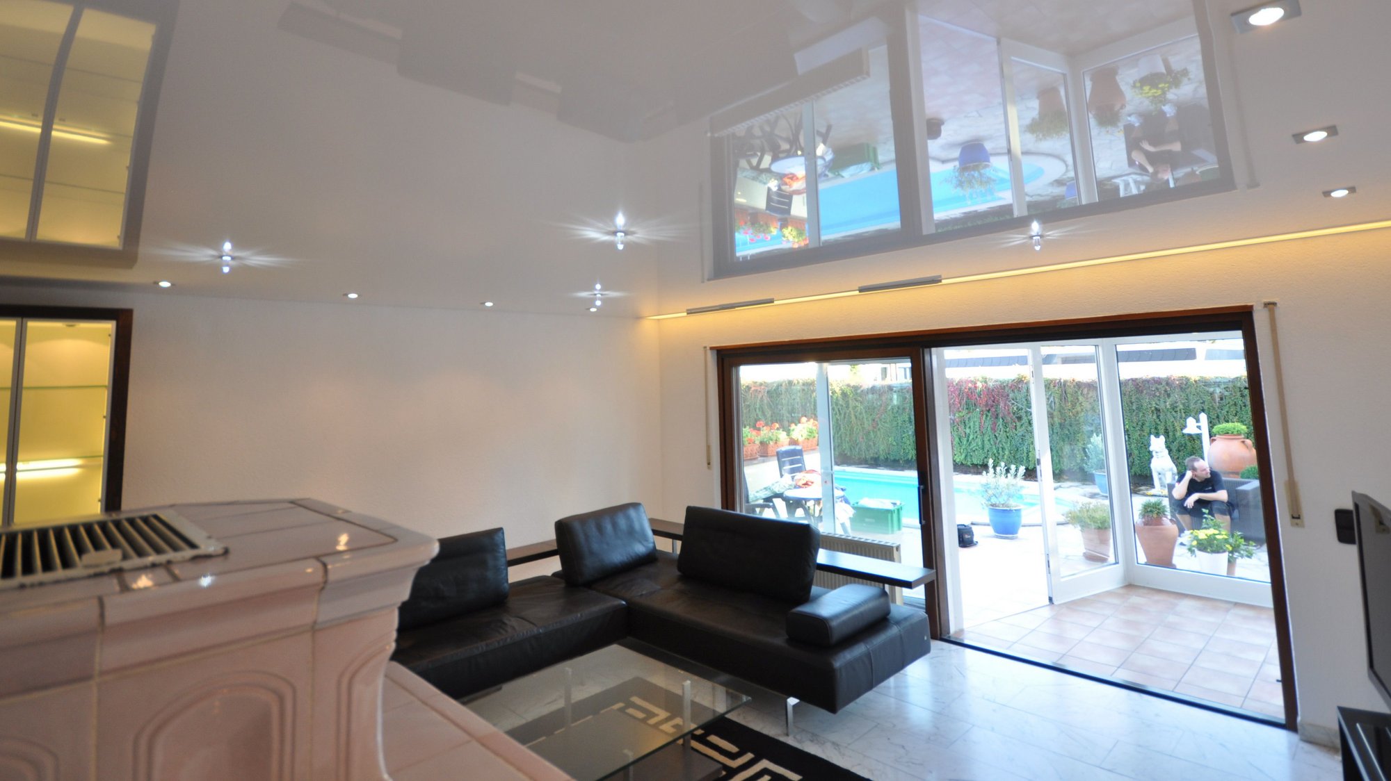 Holzdecke Vorher und Spanndecke Nachher: CBSpanndecken