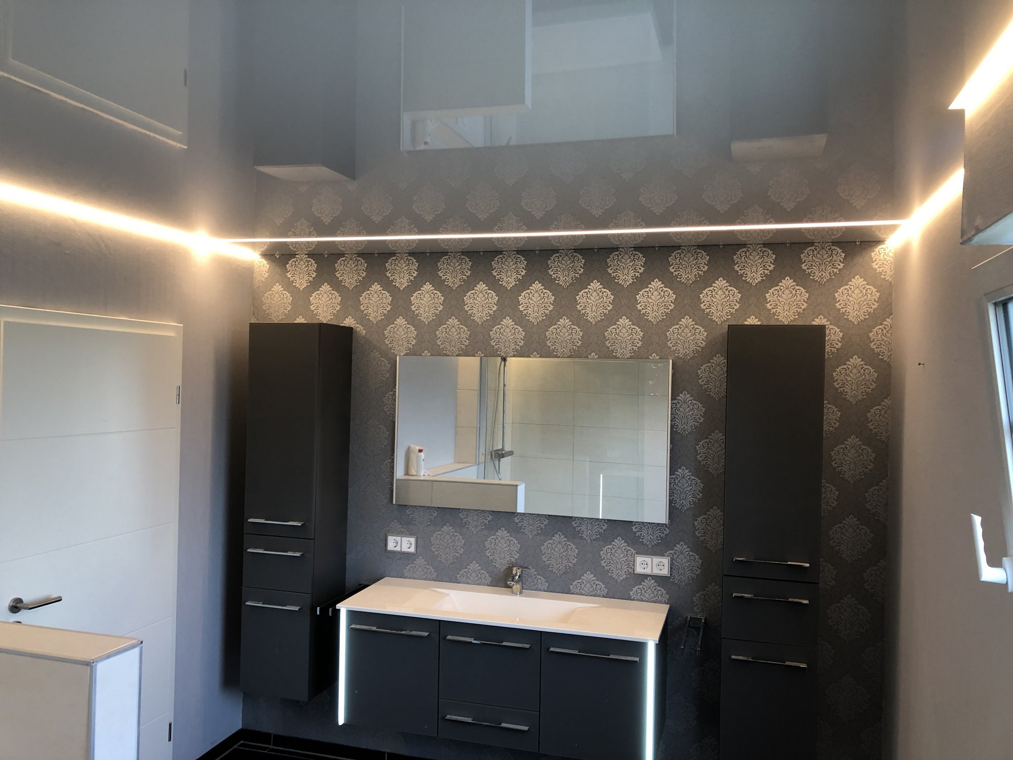 Spanndecken Und Lichtdecken Im Badezimmer Cbspanndecken