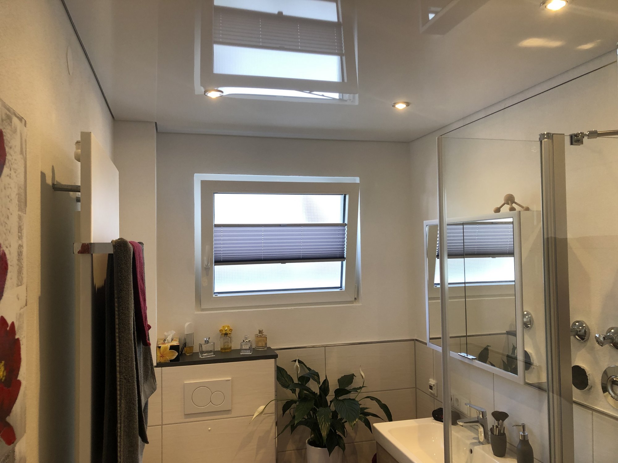 Spanndecken und Lichtdecken im Badezimmer: CBSpanndecken